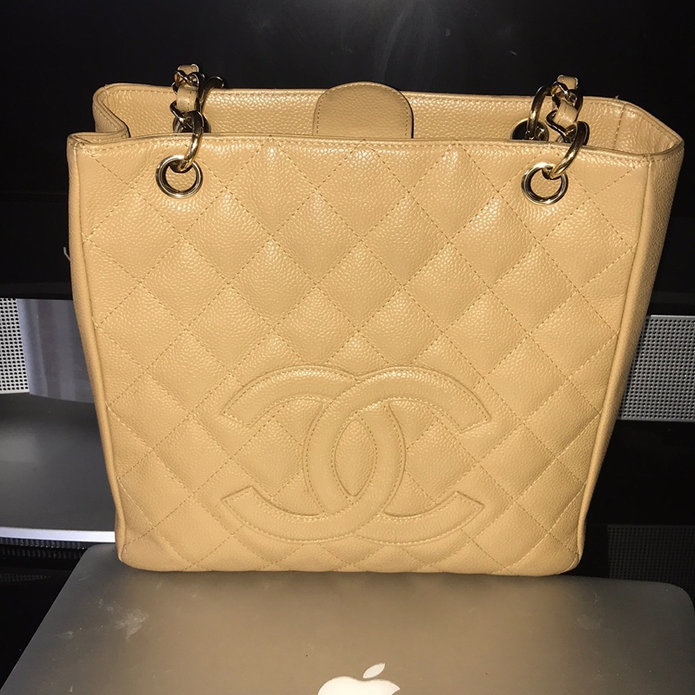 CHANEL CAVIAR GRAND SHOPPING TOTE
